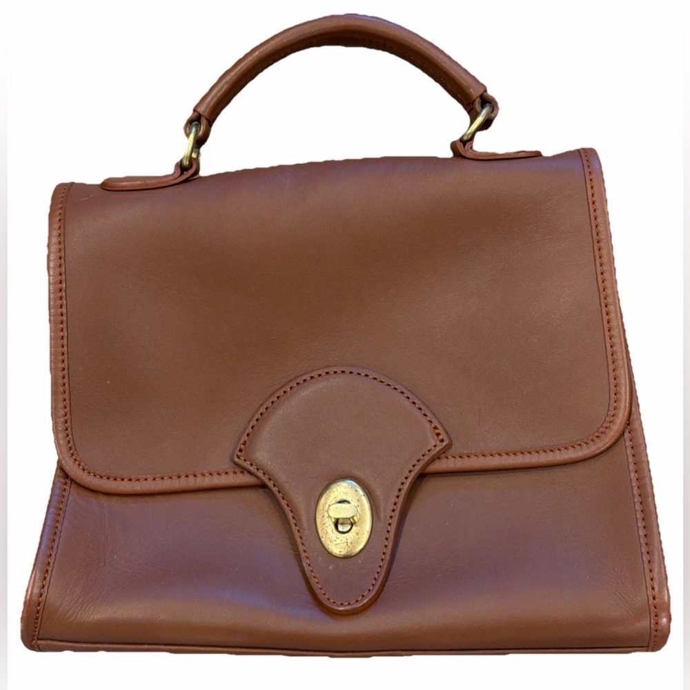 Vintage Kirkland leather purse brown solid with metal closure beautiful